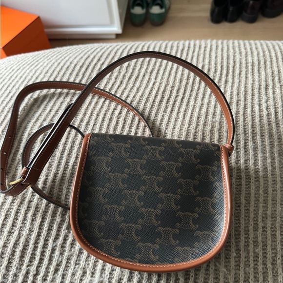 Celine Mini Besace In Triomphe Canvas And Calfskin Leather - Picture 4 of 4